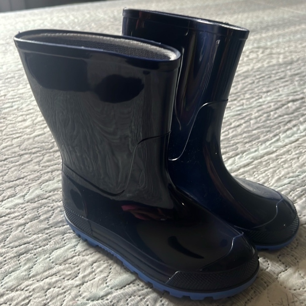 Rain boots - Picture 2 of 4